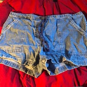 Espirit shorts size M